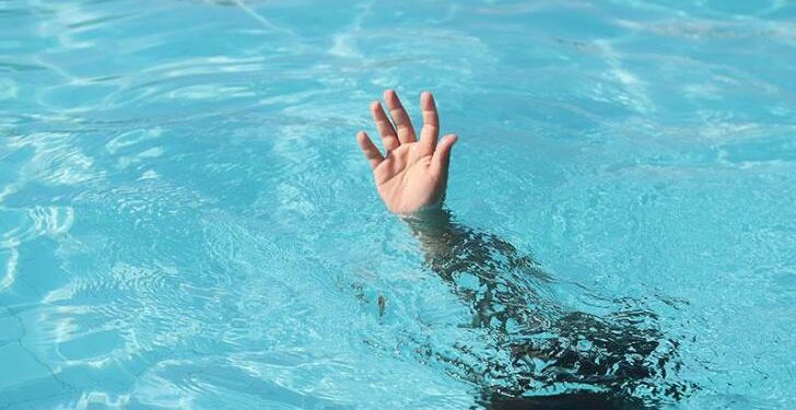 20-year-old man d1es after jumped into a swimming pool