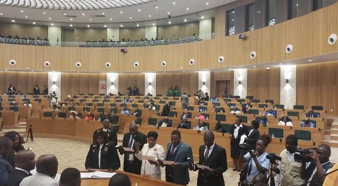 ZANU PF salutes CCC MPs after being sworn in