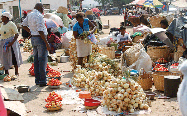 BCC Police After illegal Vendors