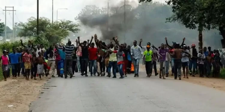 Mozambicans demostrate over rigged elections