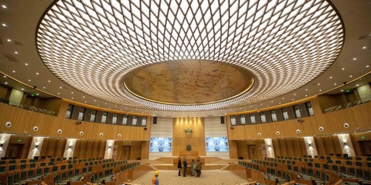 Parliament of Zimbabwe relocates to Mt Hampden as of October 30
