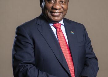 Ramaphosa cheers his country’s rugby national team in France