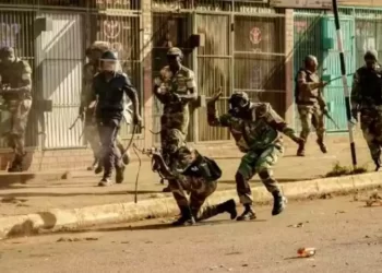 Soldiers’ morale hits rock bottom