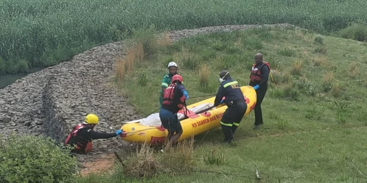 Two people swept away by the Kliprivier ,bodies retrieved