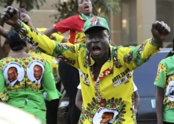 Dealt with another blow ,Zanu Pf  tells farmers to remain on Terence Mukupe’s land
