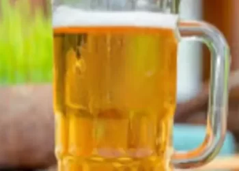 Thirsty fugitive rearrested drinking beer in figtree