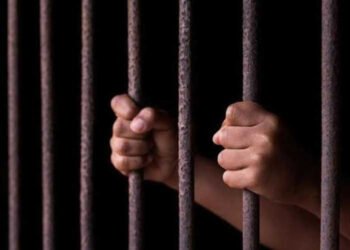Duo pirate taxi drivers jailed for robbery