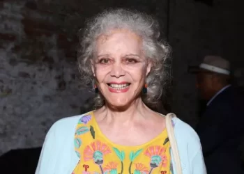 Ellen Holly d!3d at the age of 92