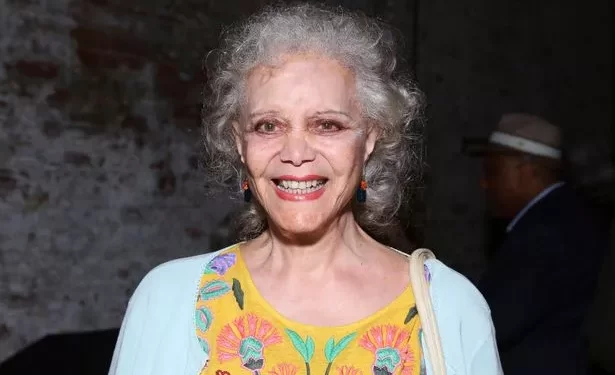 Ellen Holly d!3d at the age of 92