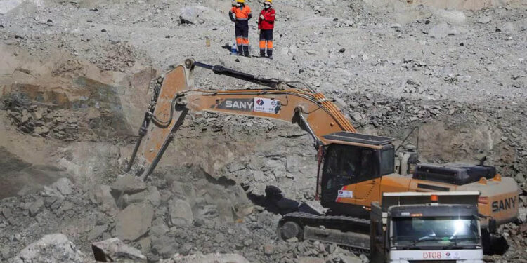 Zimbabwe tells lithium miners to submit refinery plans by March