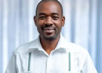 Social media buzzez as Gift Ostallos Siziba hints Chamisa is dumping CCC for new political party