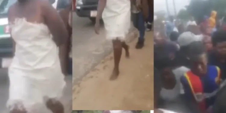 Witch caught on camera in Epworth falling  from the sky