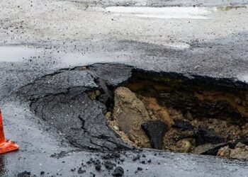 Rehabilitate our roads  please-Marondera residents
