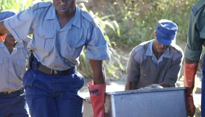 Teenager commits su!cide after failing to drive scotch cart