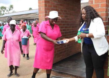 Chikurubi prisoners receive sanitary wear from TELONE