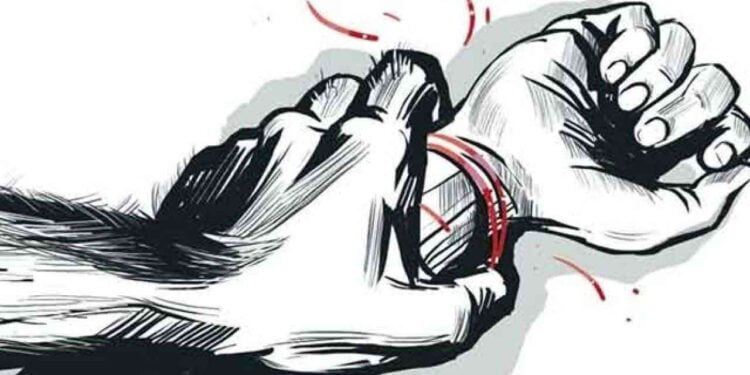 Police launch manhunt for r@p!st