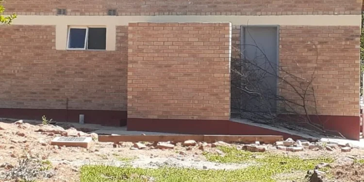 Zvishavane Civil Registry Offices applicants  resort to bush toilets