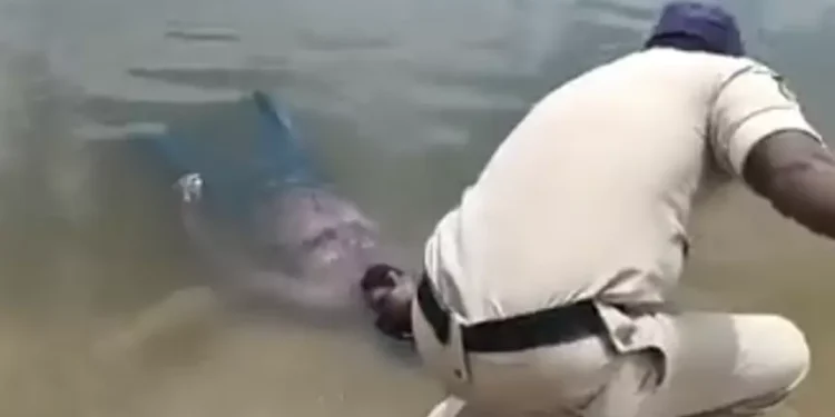Police mistake napping man for corps3