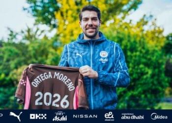 Ortega signs new deal with Manchester City