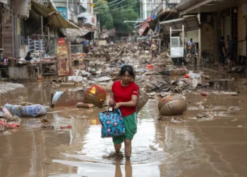 De@dly rains lash Southern China, floods thre@ten millions