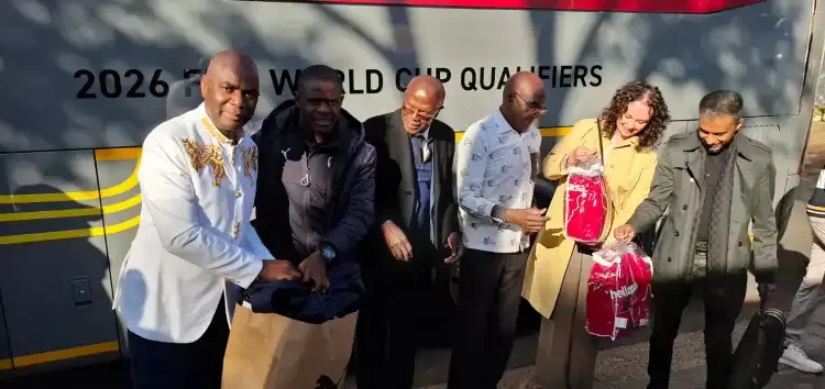Zororo Phumulani donates training equipment to Warriors