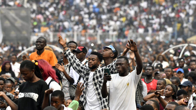 Nine k!lled in stampede at a music concert in Congo’s capital