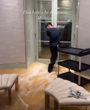 Drake's $100 million mansion swept away by floods Image: Internet