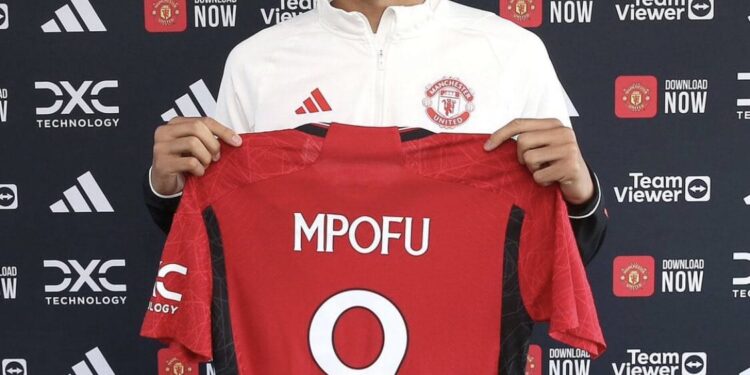 Teenager Camron Mpofu joins Manchester United's Youth Academy Image: Internet