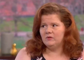 VIDEO: Woman forced to bathe four times a day due to rare condition causing fishy & onion odor