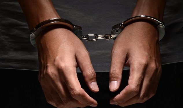 Four Zimboz caught smuggling Land Cruiser