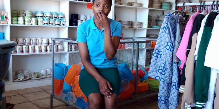 Shop employee on run after allegedly stealing $2000 in Mrewa