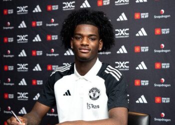 Manchester United signs  Arsenal’s youngster